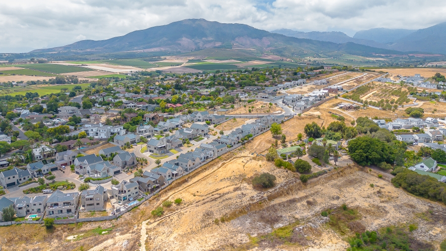 4 Bedroom Property for Sale in Berg En Dal Western Cape